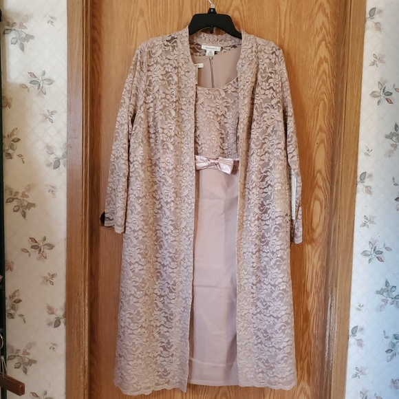 Roamans lace dress with matching  lace cover jacket size 16 - Picture 1 of 15